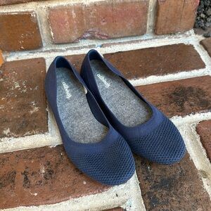 Allbirds women’s tree breezes size 9